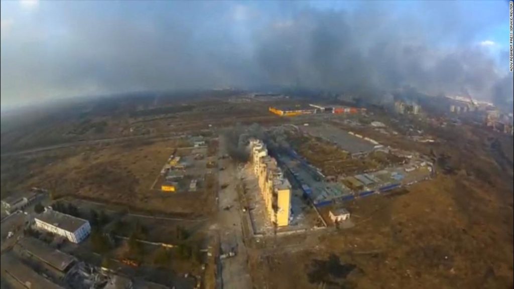 Mariupol: Überlebende und Drohnenaufnahmen zeigen das Ausmaß der Zerstörung