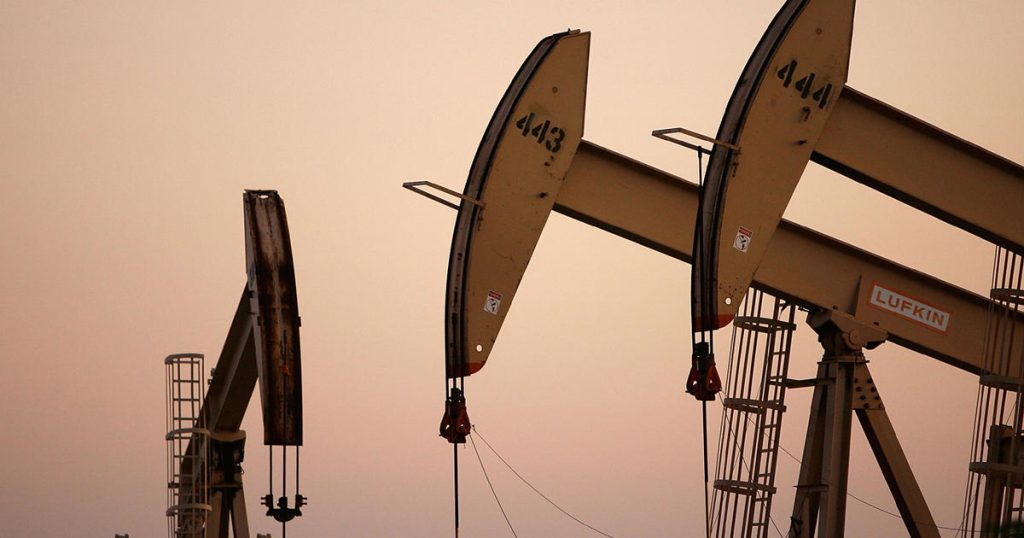 Die US-Gaspreise fallen, da das Öl unter 100 $ pro Barrel fällt