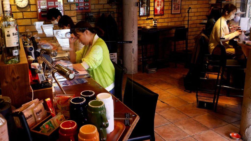 Kaffee, Tee und Murren in einem japanischen Café gegen das Aufschieben