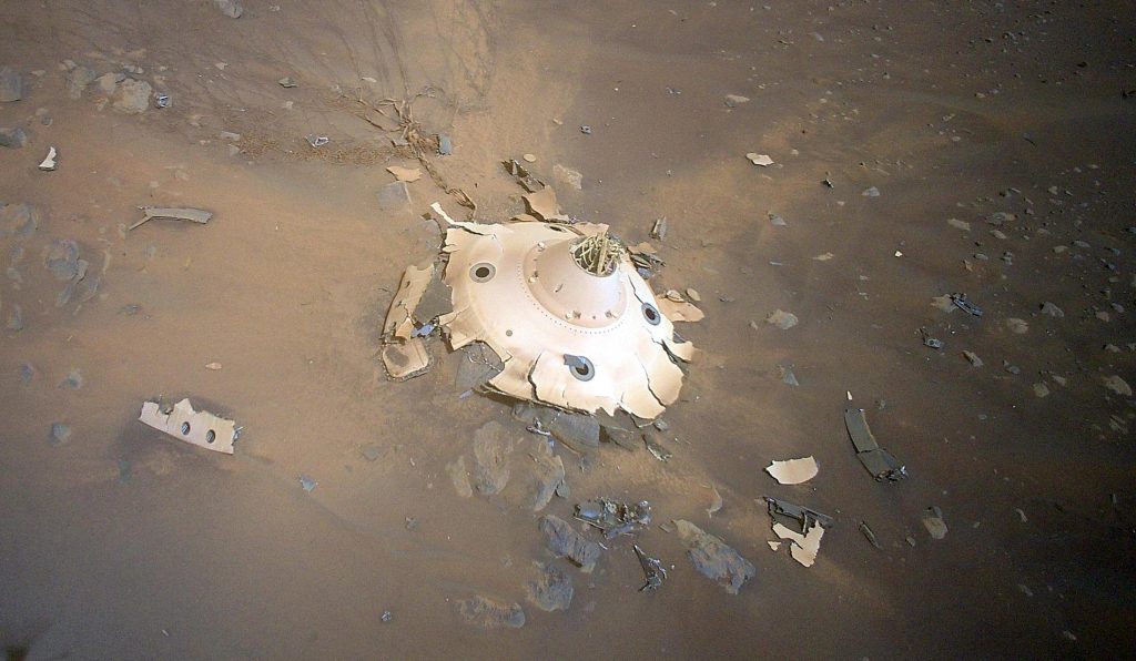 Innovativer Hubschrauber der NASA entdeckt Trümmer von Raumfahrzeugen auf dem Mars - Perseverance Cone Rückseite