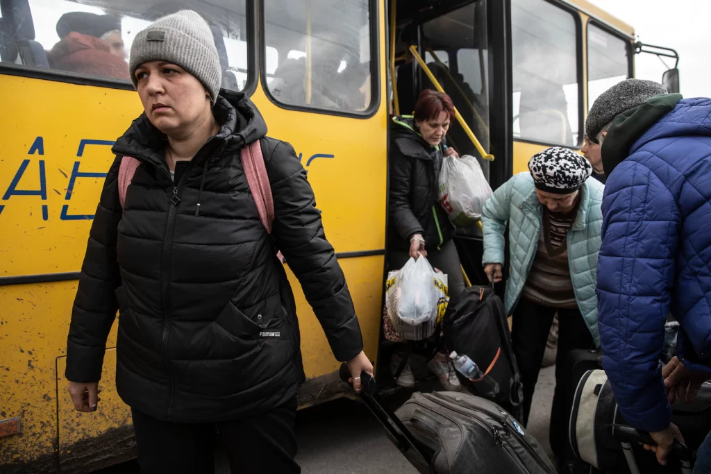 Überlebende von Mariupol beschreiben den Terror in ihrer Stadt