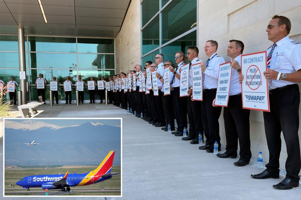 1.300 Piloten von Southwest Airlines protestieren am Flughafen von Texas gegen Stundenlohn