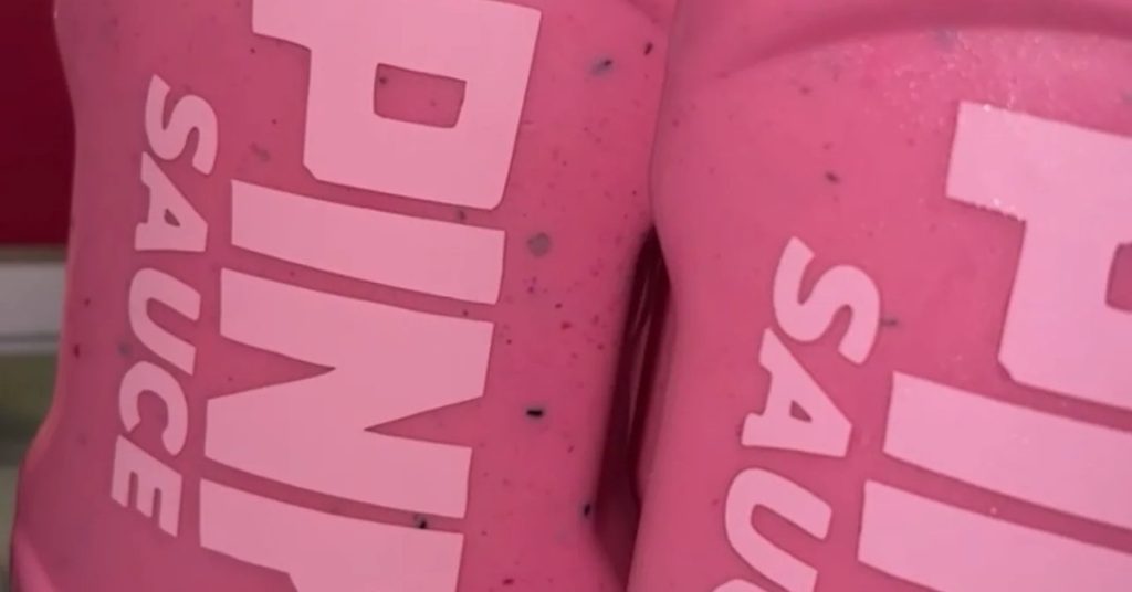Niemand weiß, was in Pink Sauce, dem neuesten viralen Produkt von TikTok, enthalten ist