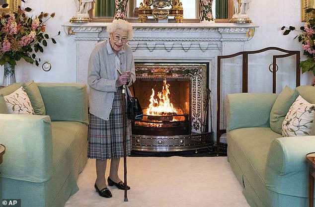 Queen Elizabeth erscheint am Dienstag auf dem letzten Foto vor ihrem Tod am Donnerstag