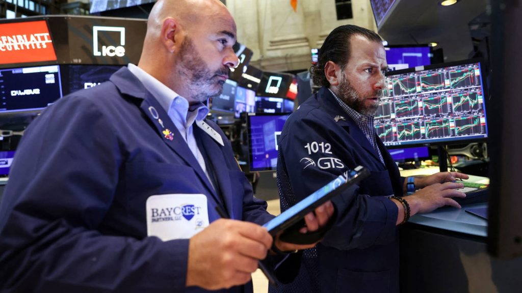 Aktien-Futures fallen, da Investoren die düstere Warnung von FedEx bewerten