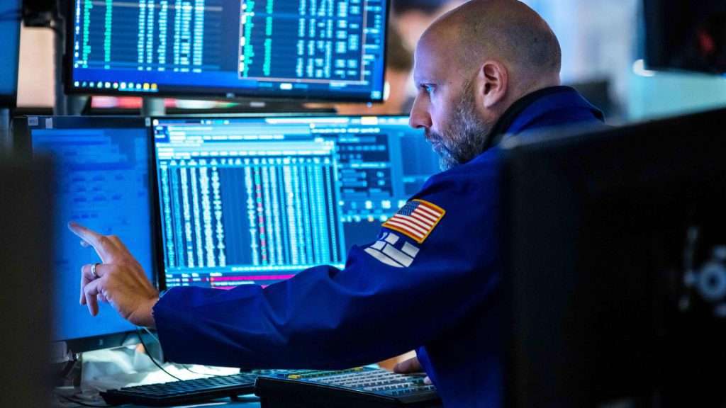 Der Dow stieg in der letzten Handelsstunde um 100 Punkte, da die Wall Street darum kämpft, ihre Rallye fortzusetzen