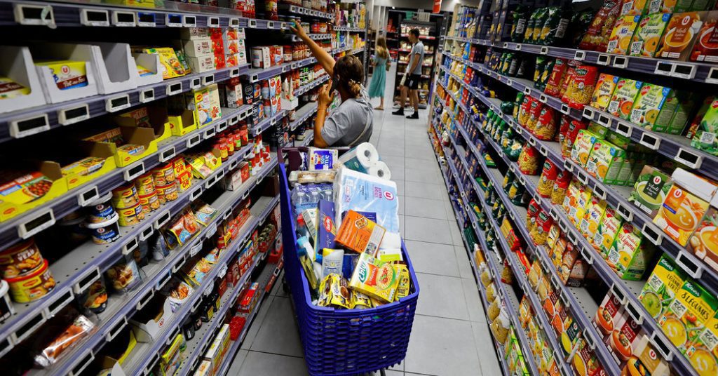 Die Inflation in Europa erreicht ein Rekordhoch von 10,7 %, da die Beamten vor schwierigen Entscheidungen stehen