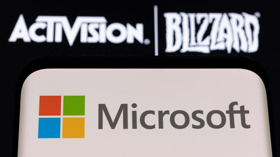 Microsoft- und Activision-Logos