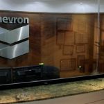 Die Vereinigten Staaten erteilen Chevron eine begrenzte Genehmigung, Öl in Venezuela zu pumpen, nachdem eine humanitäre Einigung erzielt wurde